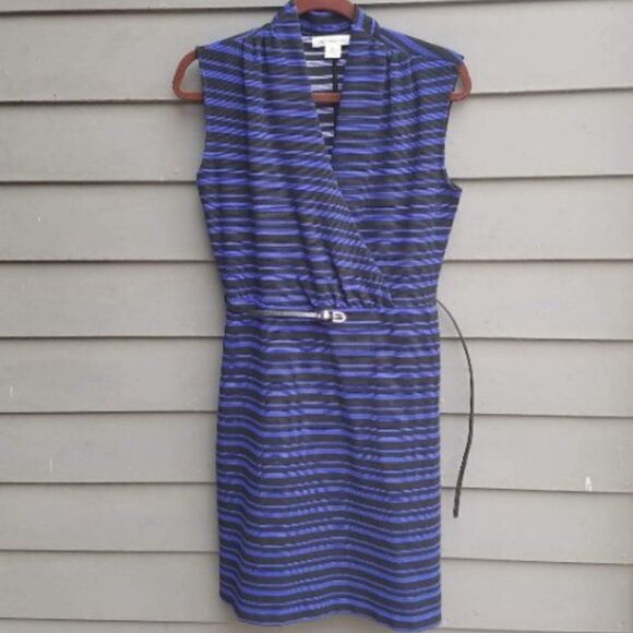 Liz Claiborne Black/blue Striped V neck Dress with belt  size Medium - Picture 1 of 4